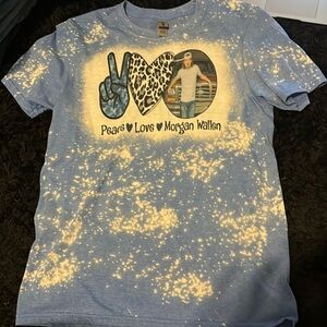 had got this shirt from a boutique and is a size small